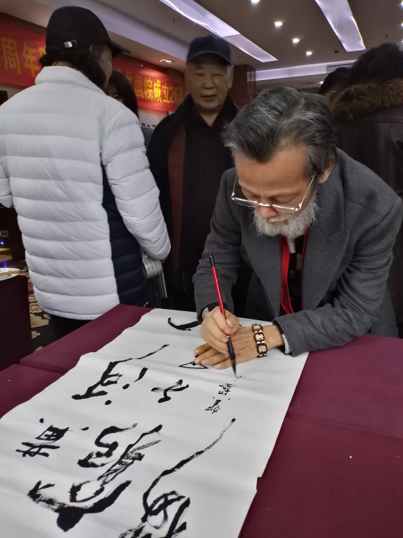 书画家张建国